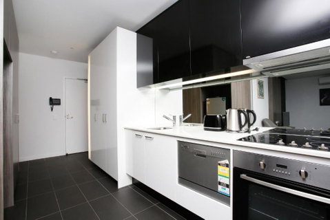 Immaculate 2BR With 2 Bathroom Private Unit In CBD - Hervey Bay Accommodation 4