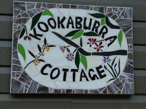 Kookaburra Cottage At Uralba Eco Cottages - Hervey Bay Accommodation 2