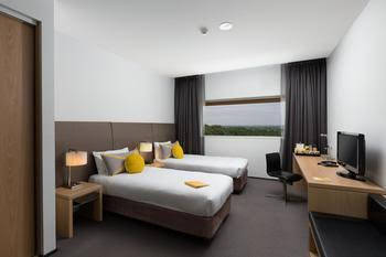 Chifley Doveton - Hervey Bay Accommodation 0