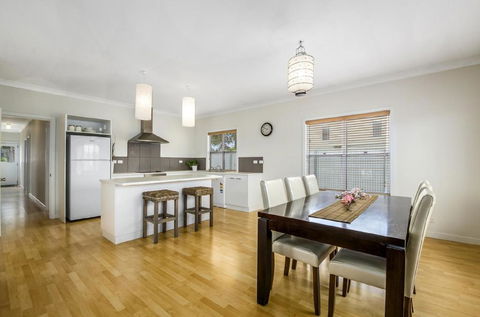Zaahira House - Hervey Bay Accommodation 2