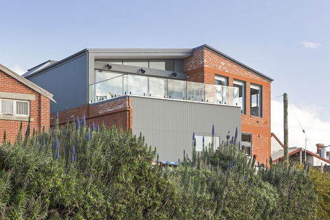 Novo Luxury Apartment - Hervey Bay Accommodation 1