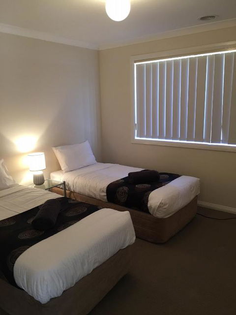 Melton Apartments - Hervey Bay Accommodation 1