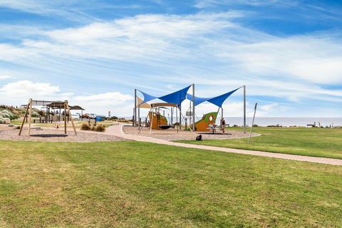 Maslin Beach Getaway - Hervey Bay Accommodation 6