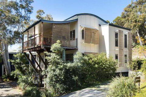 Absolute - Hervey Bay Accommodation 0