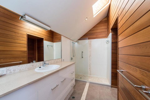 52 Tramican Street - Hervey Bay Accommodation 3