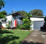 10 Double Island Drive Modern family home centrally located swimming pool  outdoor area - Hervey Bay Accommodation