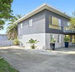 Middle Sea perfect for two families - Tourism Hervey Bay