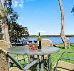 Sanctuary on the Bay fish or kayak from the yard - Tourism Hervey Bay