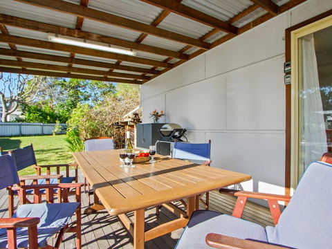 Beach Escape At Currarong Basic Family Accommodation - Hervey Bay Accommodation 4