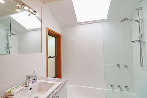 Seavista 2 - Hervey Bay Accommodation 6