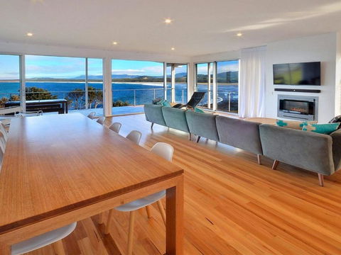 Seven Mile Heaven Your Coastal Kingdom - Hervey Bay Accommodation 4