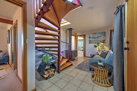 Zenith - Hervey Bay Accommodation 1