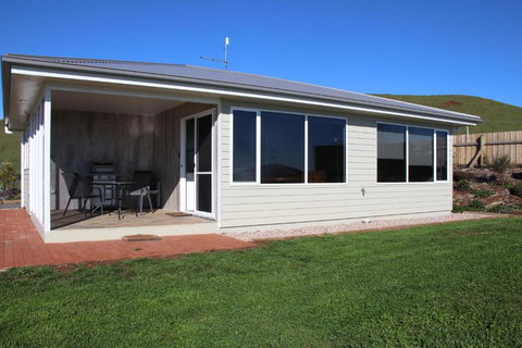 Penguin Seaside Farm - Hervey Bay Accommodation 1