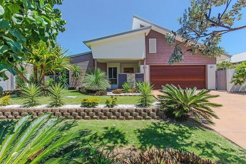 SPLASH At Kingscliff - Hervey Bay Accommodation 1