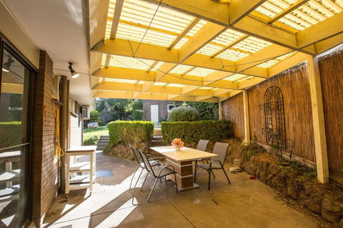 Alice Wonderland In 4 Beds House - Tourism Hervey Bay 2