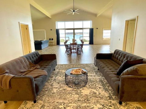 Emu Bay Lodge - Hervey Bay Accommodation 6