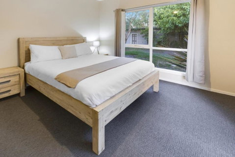 Bluff View River House Stunning Riverfront - Hervey Bay Accommodation 7