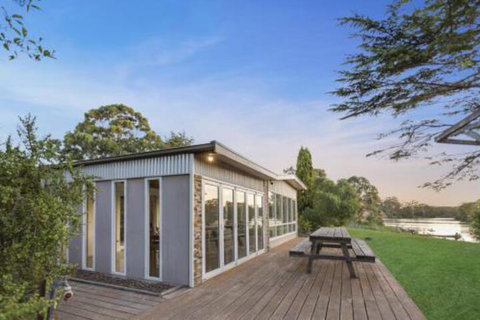 Bluff View River House Stunning Riverfront - Hervey Bay Accommodation 0