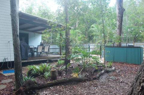 1 Naiad Court Lowset Family Home With Swimming Pool & Covered Deck. Pet Friendly - Hervey Bay Accommodation 3