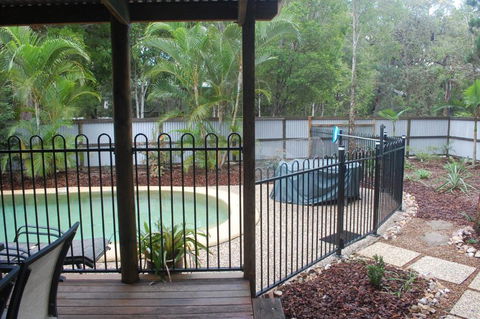 1 Naiad Court Lowset Family Home With Swimming Pool & Covered Deck. Pet Friendly - Hervey Bay Accommodation 4