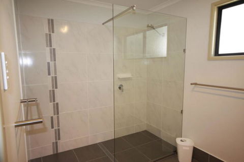 1 Naiad Court Lowset Family Home With Swimming Pool & Covered Deck. Pet Friendly - Hervey Bay Accommodation 2