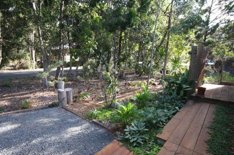 15 Belle Court Modern Architect Designed Open Plan Holiday Home With Outdoor Shower - Hervey Bay Accommodation 5