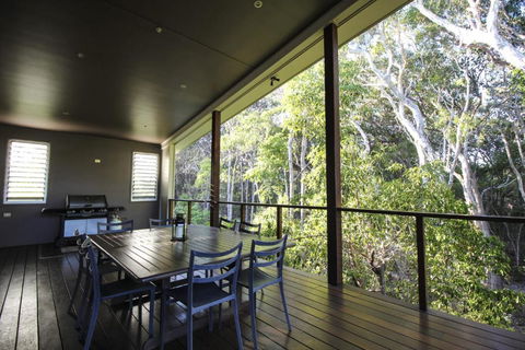 17 Naiad Court Modern Open Plan Family Home With Covered Outdoor Area & Double Lock Up Garage - Hervey Bay Accommodation 6