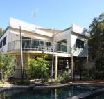 20 Orania Court Spacious home with swimming pool - Hervey Bay Accommodation