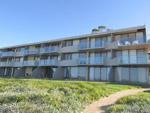 13 Harbourside 3 7 Soldiers Point Road Fantastic Waterfront Unit - Hervey Bay Accommodation 2
