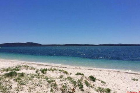 Aislinn 3 / 273 Corrie Parade Air Con Water Views BBQ - Hervey Bay Accommodation 7