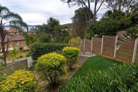 Aislinn 3 / 273 Corrie Parade Air Con Water Views BBQ - Hervey Bay Accommodation 2