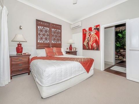 Unique Tropical Rainforest Getaway - Hervey Bay Accommodation 6
