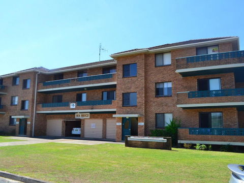 Seabreeze 4 Opposite Bowling Club - Hervey Bay Accommodation 2