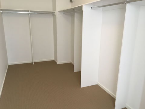 Apple House Point Cook - Hervey Bay Accommodation 6