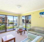 Champagne Court 1 with Water Views - Hervey Bay Accommodation