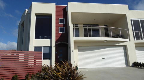 Bridport Horizon Views - Hervey Bay Accommodation 4
