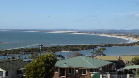 Bridport Horizon Views - Hervey Bay Accommodation 1