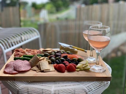 AIRLIE BEACH Delight. Hop Skip Jump To Everything - Tourism Hervey Bay 4