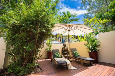 Bali Beach Villa Port Douglas - Tourism Hervey Bay 3