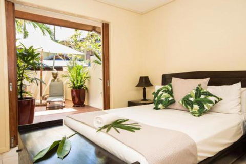 Bali Beach Villa Port Douglas - Tourism Hervey Bay 4