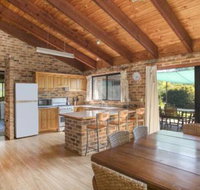 75 River Rd Tabourie Hideaway