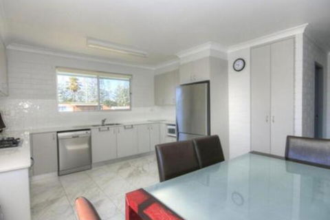 45A Wharf Upstairs - Hervey Bay Accommodation 0