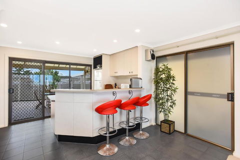 Right On The Beach At Moana - Tourism Hervey Bay 2