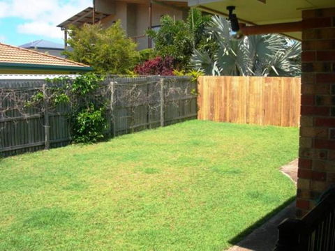 4 Boronia Place Rainbow Beach Perfect Convenient Location Fenced Yard - Hervey Bay Accommodation 1