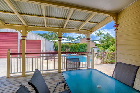 5 Bomburra Court Rainbow Beach Ticks All The Boxes Pool Shed Fenced Yard Pet Friendly - Hervey Bay Accommodation 2