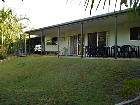 27 Carlo Road Rainbow Beach Affordable Family Beach House - Hervey Bay Accommodation 4