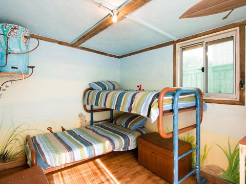 Bubsys Beach House At Pebbly - Hervey Bay Accommodation 5