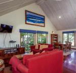 6 Ilmenite Avenue Coastal beach shack within walking distance to patrolled beach  CBD - Hervey Bay Accommodation