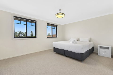 North Entrance Beach House - Hervey Bay Accommodation 6