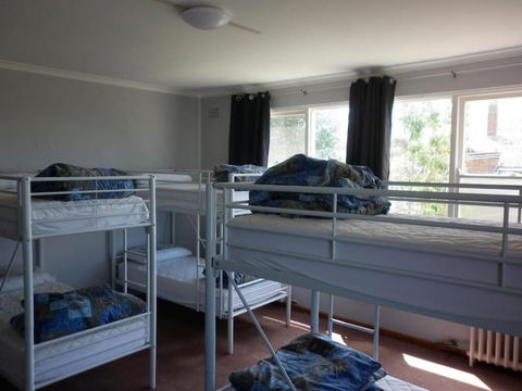 Young Budget Accommodation - Tourism Hervey Bay 2